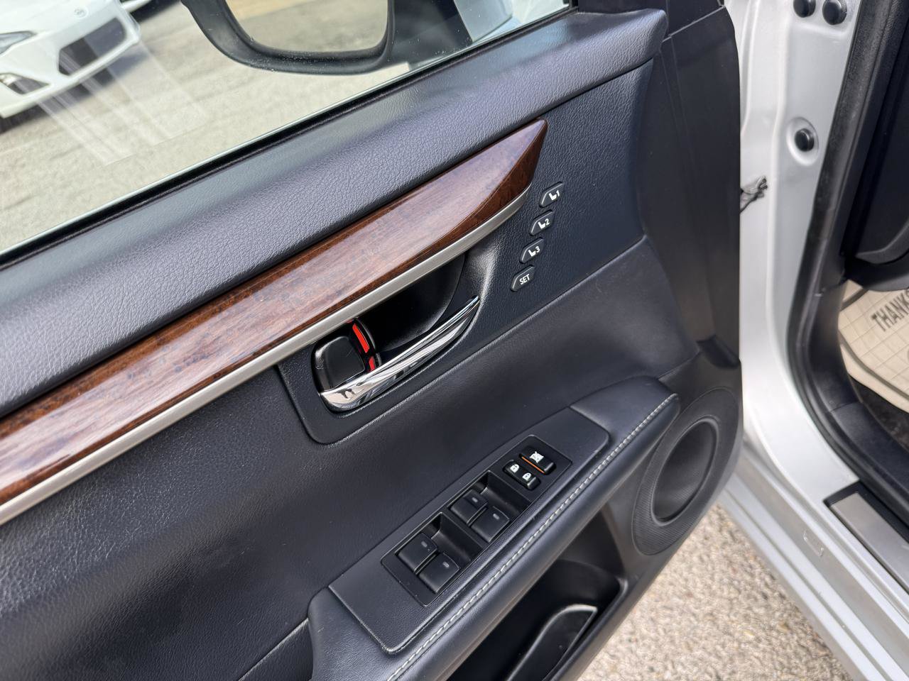 Used 2014 Lexus ES 350 w/ Luxury Package FWD image 12