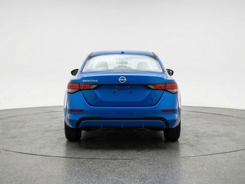 Used 2025 Nissan Sentra SV image 7