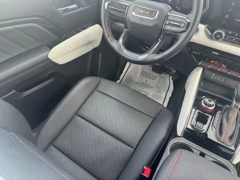Used 2024 GMC Canyon AT4X w/ AT4X AEV Edition AWD/4WD image 21