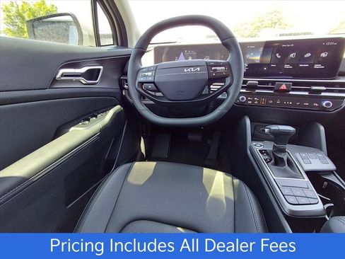 New 2026 Kia Sportage EX FWD image 10