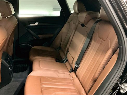 Used 2022 Audi Q5 e Premium Plus w/ Premium Plus Package image 28