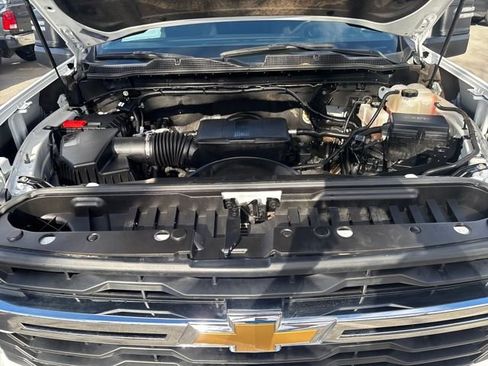 Used 2024 Chevrolet Silverado 2500 LT image 25