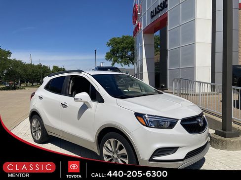 Used 2019 Buick Encore Preferred FWD image 1