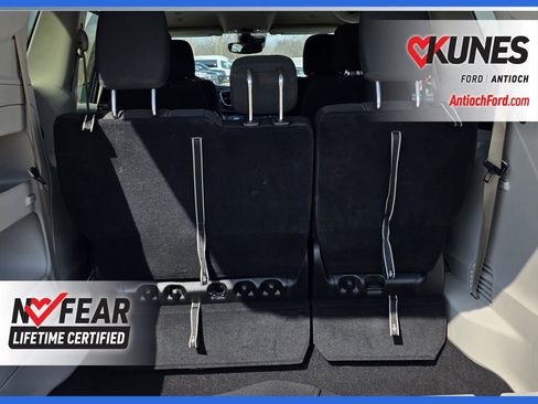 Used 2022 Chrysler Voyager LX image 22