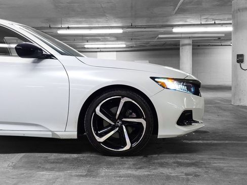 Certified 2022 Honda Accord Sport image 18