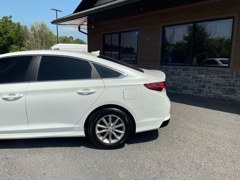 Used 2018 Hyundai Sonata SE FWD image 3