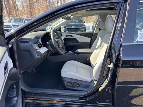 New 2026 Toyota Camry XLE image 29