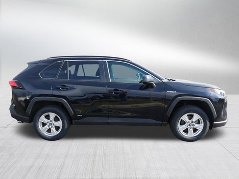Used 2021 Toyota RAV4 LE AWD/4WD image 8