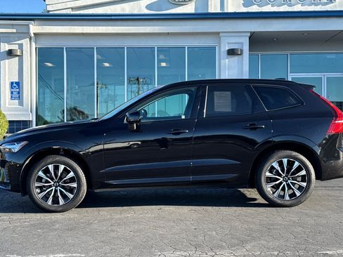 Used 2025 Volvo XC60 B5 Plus image 7