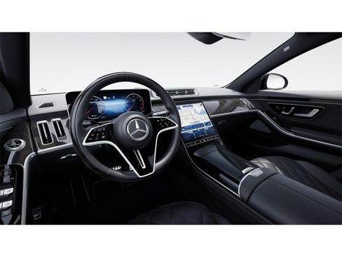 New 2025 Mercedes-Benz S 580 4MATIC Sedan image 3