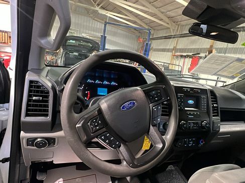 Used 2022 Ford F350 XL w/ Power Equipment Group AWD/4WD image 14