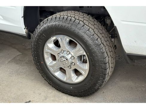 Used 2024 RAM 2500 Big Horn AWD/4WD image 4