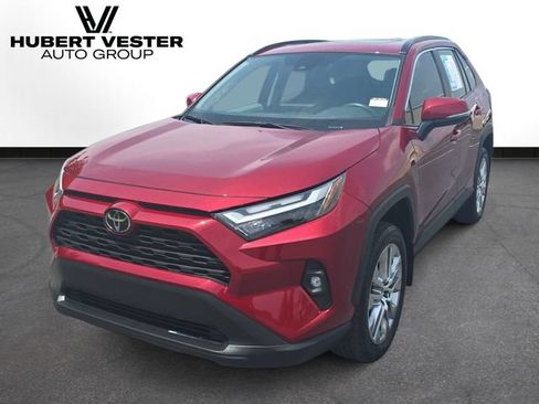 Used 2025 Toyota RAV4 XLE Premium FWD image 2