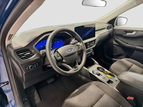 Used 2023 Ford Escape Active w/ Tech Pack #2 AWD/4WD image 8