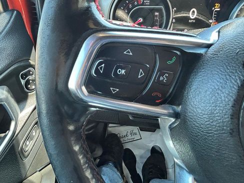 Used 2018 Jeep Wrangler Unlimited Rubicon w/ LED Lighting Group AWD/4WD image 19