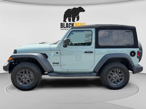 Used 2024 Jeep Wrangler Sport AWD/4WD image 6