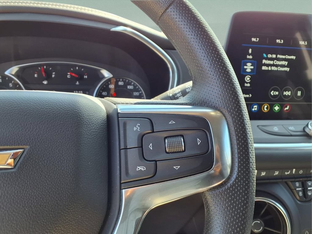 Used 2025 Chevrolet Blazer LT FWD image 13
