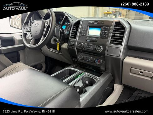 Used 2017 Ford F150 XLT AWD/4WD image 8