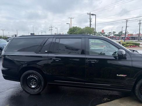 New 2026 Cadillac Escalade ESV V w/ LPO, ONYX Package AWD/4WD image 4