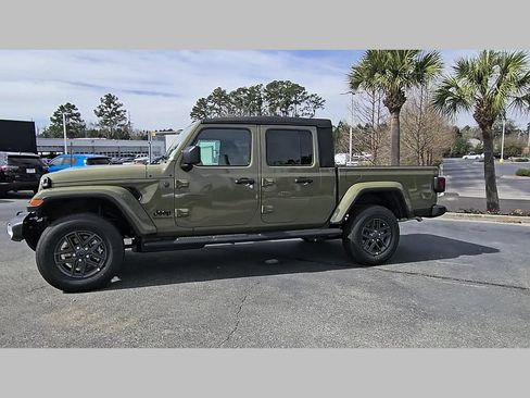 New 2026 Jeep Gladiator Sport AWD/4WD image 25