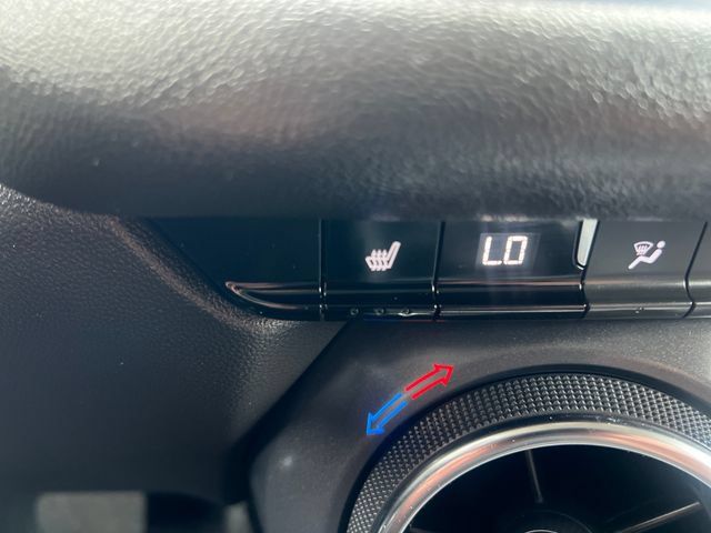 Used 2025 Chevrolet Blazer LT AWD/4WD image 21