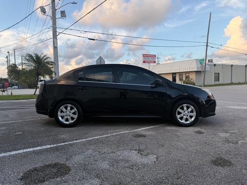 Used 2012 Nissan Sentra 2.0 SR w/ Convenience Pkg FWD image 3