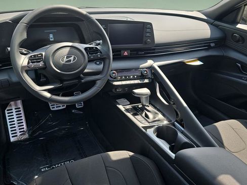 New 2026 Hyundai Elantra SEL Sport Premium FWD image 18