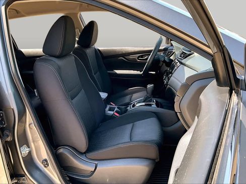 Used 2020 Nissan Rogue S FWD image 9