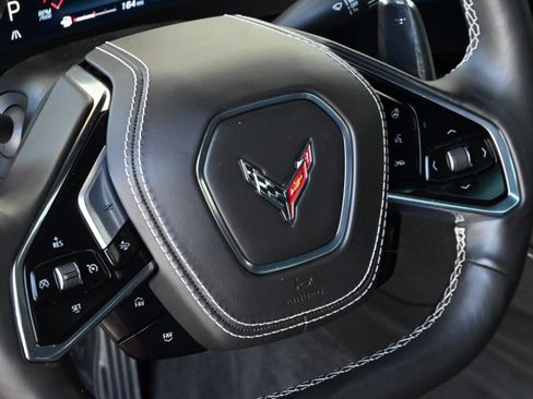 Used 2025 Chevrolet Corvette Stingray Preferred Cpe w/ Z51 Performance Package RWD image 29