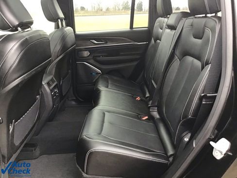 Used 2022 Jeep Grand Cherokee Overland image 13