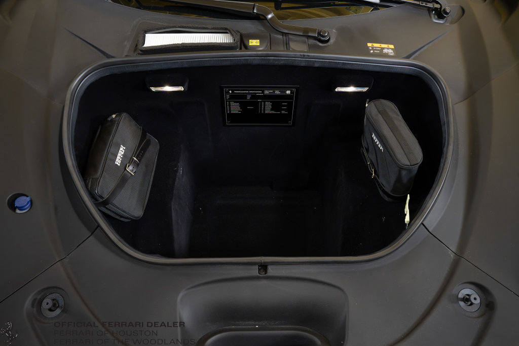 Used 2021 Ferrari F8 Tributo RWD image 39