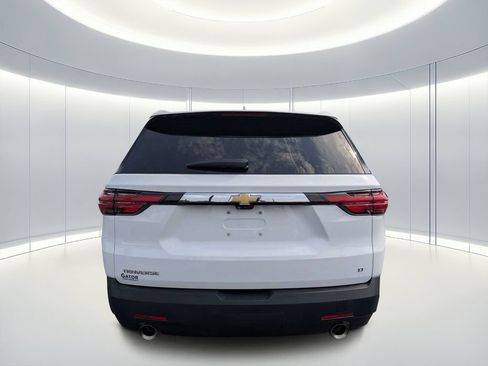 Used 2023 Chevrolet Traverse LT FWD image 5