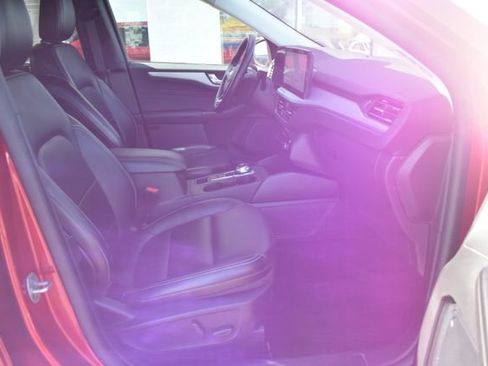 Used 2024 Ford Escape Platinum AWD/4WD image 44