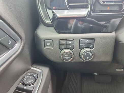 Certified 2025 Chevrolet Silverado 1500 LT AWD/4WD image 22