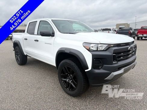 Used 2023 Chevrolet Colorado Trail Boss w/ LPO, Dark Essentials Package image 8