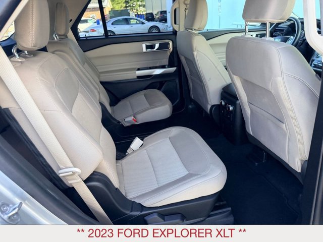 Used 2023 Ford Explorer XLT w/ Class IV Trailer Tow Package AWD/4WD image 18