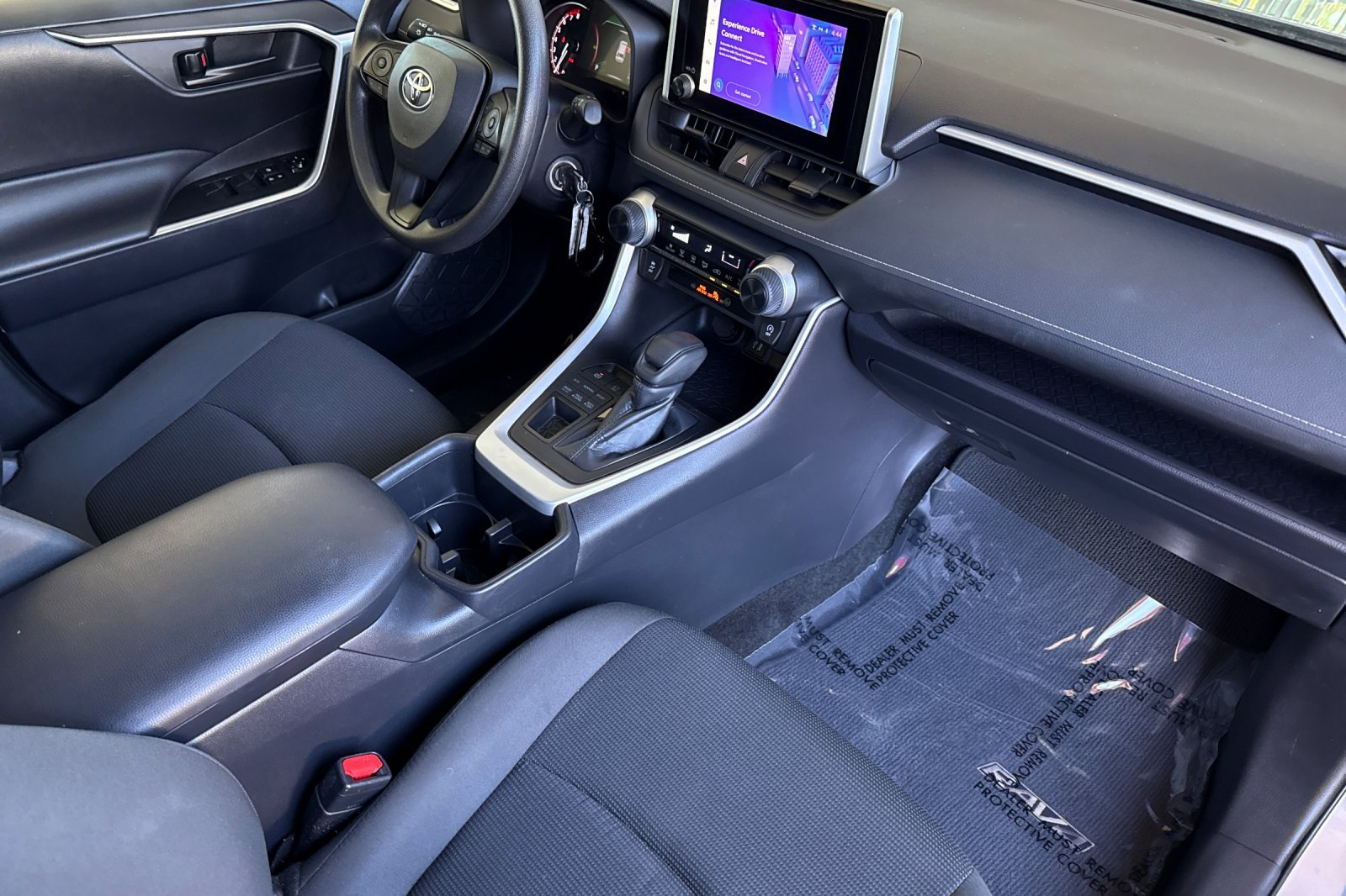 Certified 2025 Toyota RAV4 LE AWD/4WD image 16
