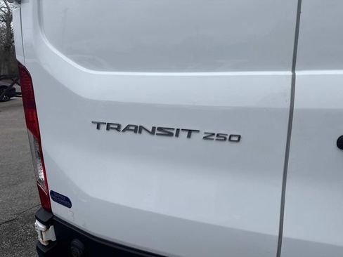 Used 2019 Ford Transit 250 148 Low Roof RWD image 8