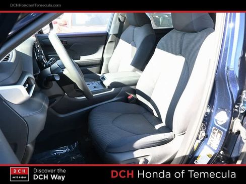 Used 2021 Toyota Highlander L image 18