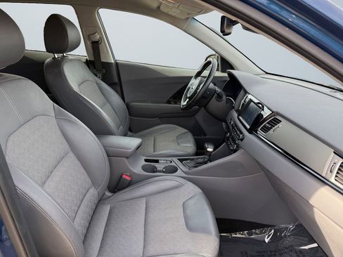 Used 2018 Kia Niro EX image 15