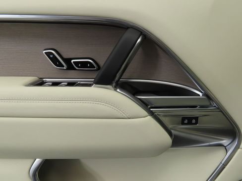 New 2025 Land Rover Range Rover Autobiography image 25