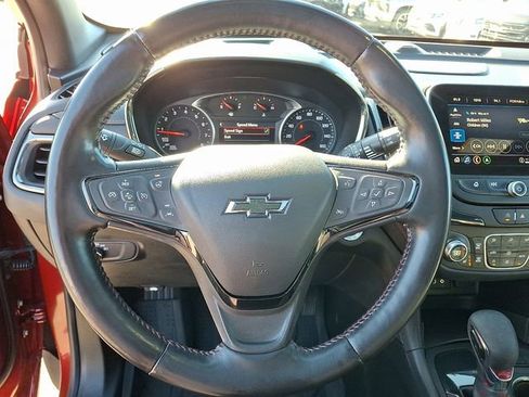 Used 2022 Chevrolet Equinox RS w/ RS Leather Package image 16