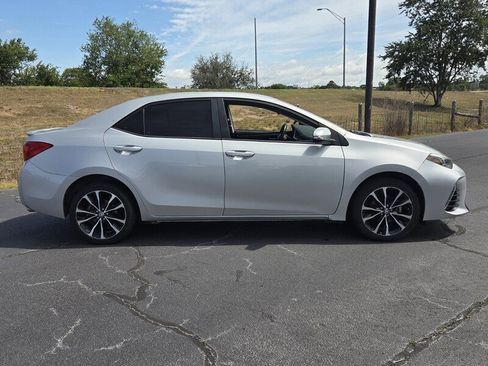 Used 2019 Toyota Corolla SE FWD image 12
