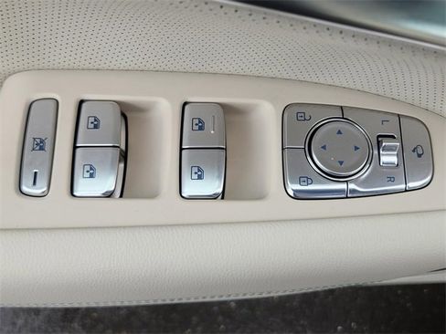 Used 2026 Genesis G70 2.5T Prestige image 20