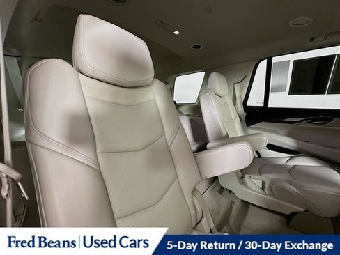 Used 2020 Cadillac Escalade Premium Luxury AWD/4WD image 35