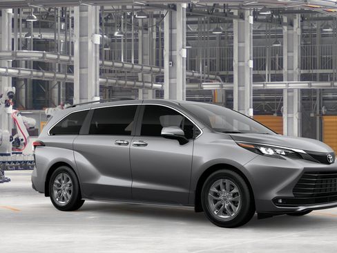 New 2026 Toyota Sienna XLE AWD/4WD image 14