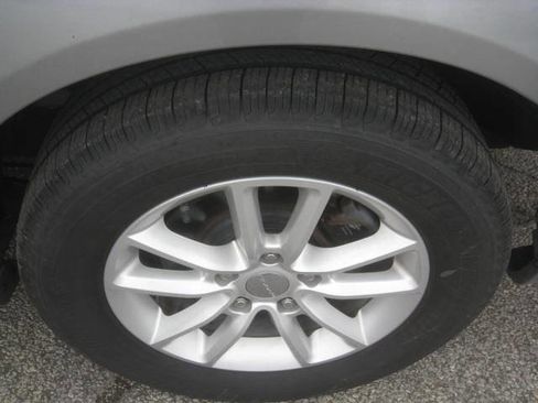 Used 2016 Dodge Grand Caravan SXT FWD image 38