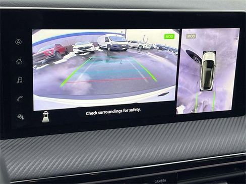 Used 2025 Nissan Kicks SR image 34