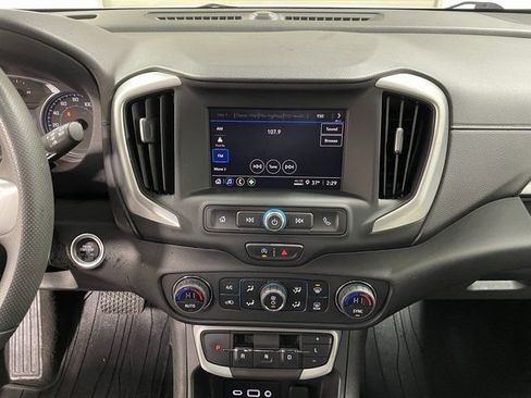 Used 2023 GMC Terrain SLE w/ Driver Convenience Package image 16