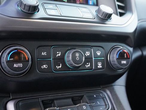 Used 2023 GMC Acadia AT4 w/ Technology Package image 39